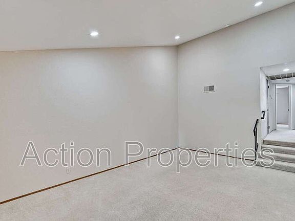 3rd image of 437 Costa Mesa Ter APT F