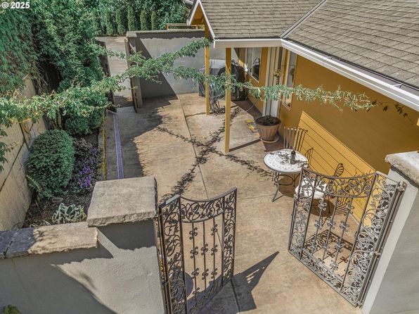 11445 SW Fonner St, Portland, OR 97223