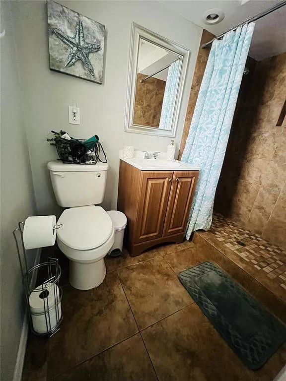 3 bed, 2.0 bath, 1349 sqft, $2,000 — Photo 3
