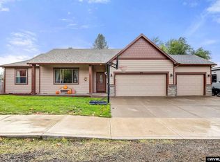 209 SE Rice Ln, Amity, OR 97101