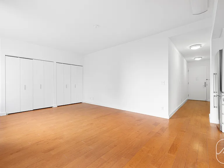 80 Dekalb Ave #26L — Photo 10