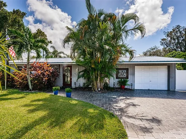 13406 Ridgeland Dr, Seminole, FL 33776