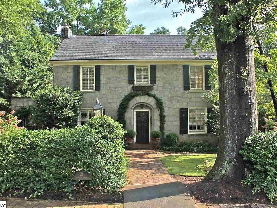 1st image of 211 Camille Ave