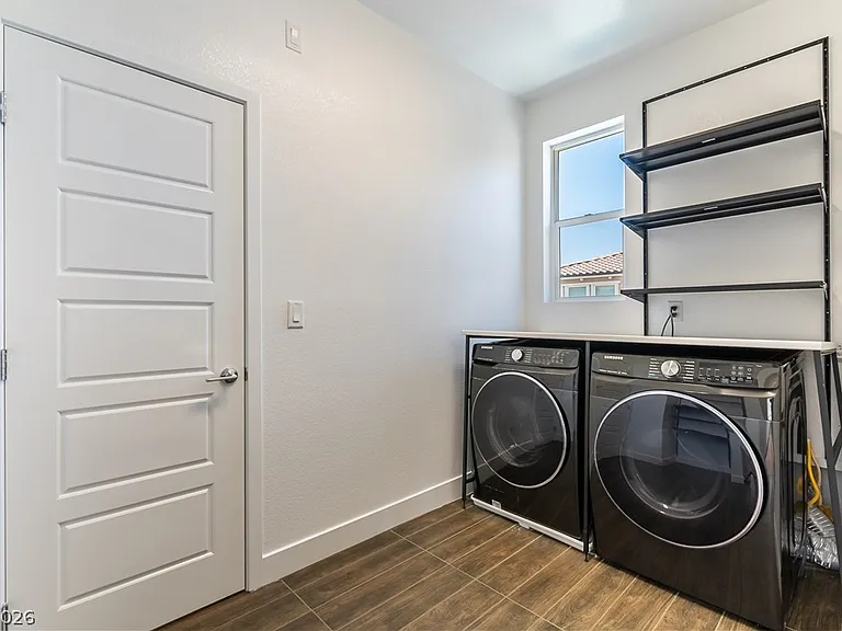 10841 Flying Nell Ct — Photo 23