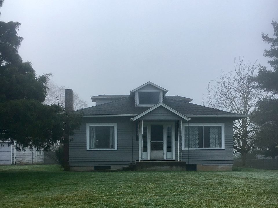 1st image of 3017 NE 53rd St