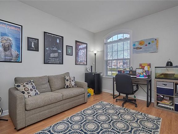 5th image of 825 Great Marsh Ave