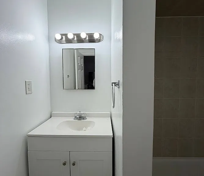 366 Forrest St #1A — Photo 11