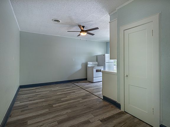 3rd image of 517 S Bolton St #5