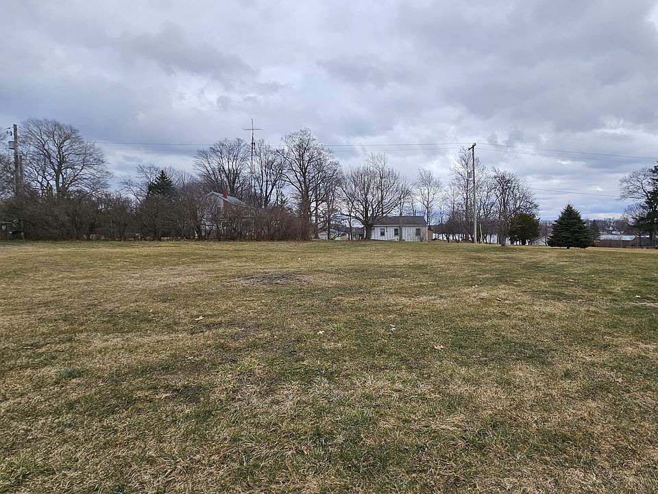 2nd image of 66660 Territorial Rd