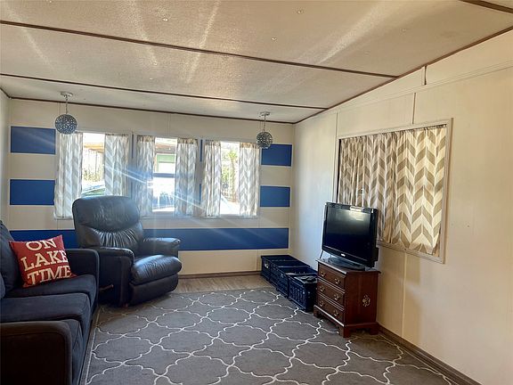 5th image of 4705 Fox Hollow Rd #18