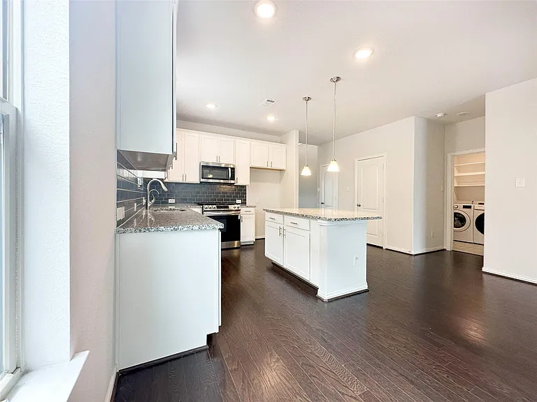 23610 Carducci Dr — Photo 10