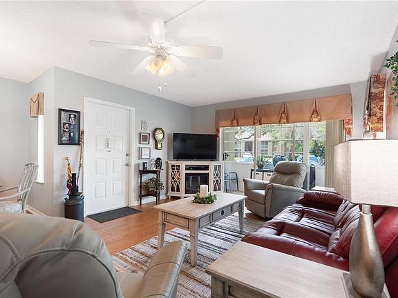 5th image of 12218 FOX CHASE DRIVE #C1