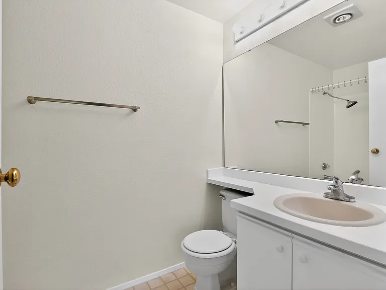 2100 S 336th St #P5 — Photo 14