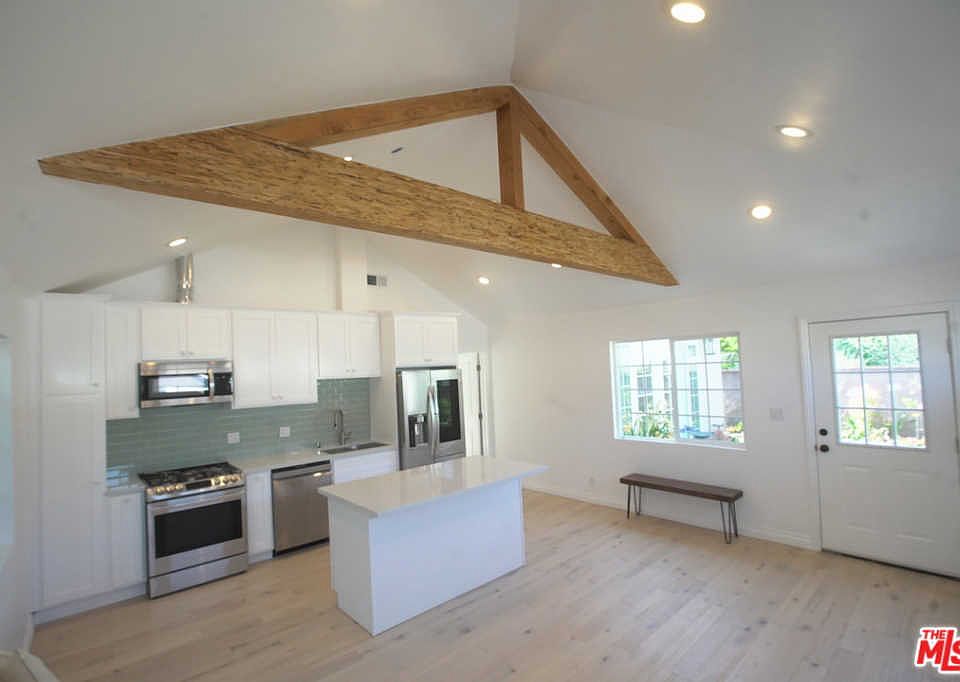 1st image of 4305 Neosho Ave #B