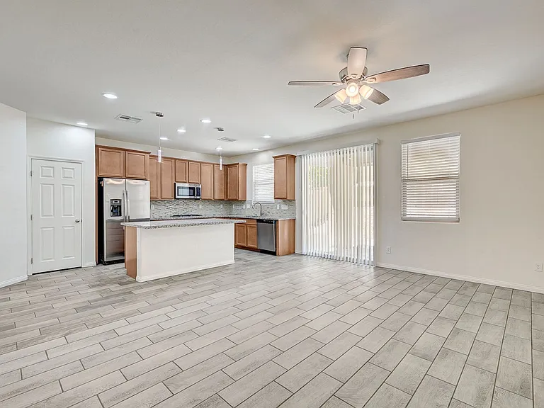 12525 Skylight View St — Photo 5
