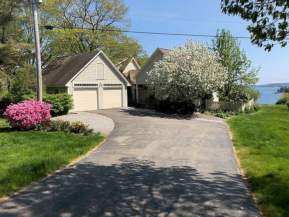 Curb appeal in spades!