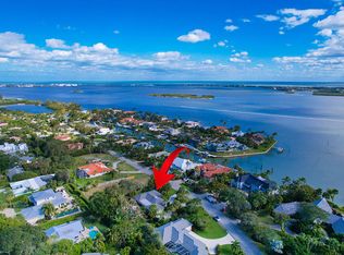21 E High Point Rd, Sewalls Pt, FL 34996