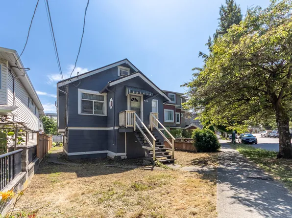 4836 Clarendon St, Vancouver, BC V5R 3J4