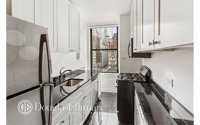 Rented by Douglas Elliman | media 7