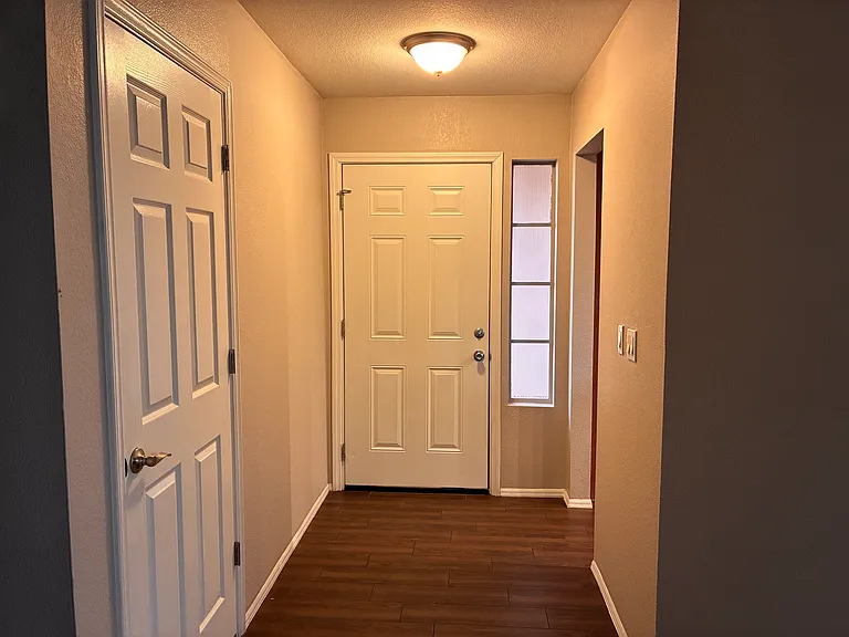 1131 N Carriage Ln — Photo 14