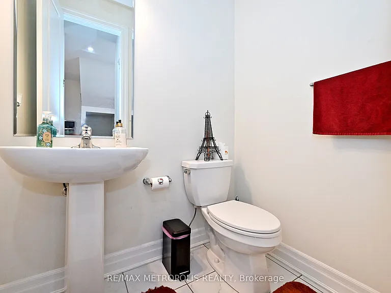 82 Westfield Dr — Photo 16