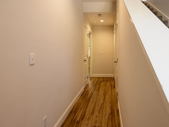 4th image of 2020 Walden Blvd #101