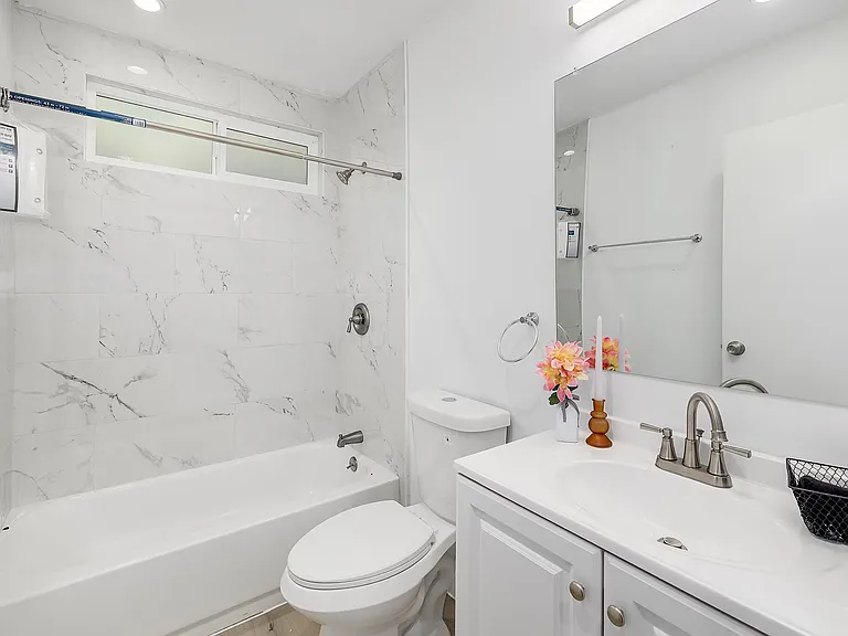 13001 Vanowen St #11 — Photo 8