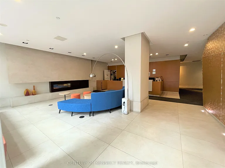 832 Bay St #608 — Photo 14