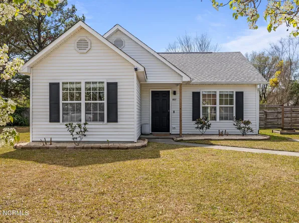 807 Autumn Leaves Court, Wilmington, NC 28411