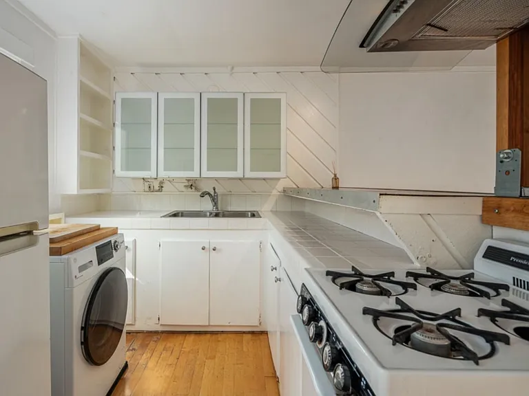 43 Dudley Ave #C — Photo 6