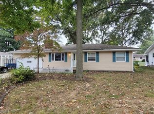 2768 Greenridge Rd, Barberton, OH 44203