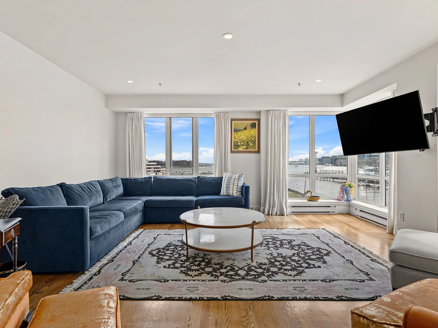 2 bed, 2.5 bath, 1749 sqft, $8,500 — Photo 3