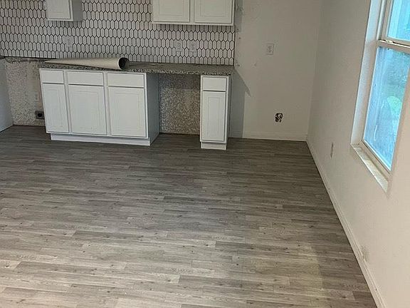4th image of 17050 Marie Village Dr