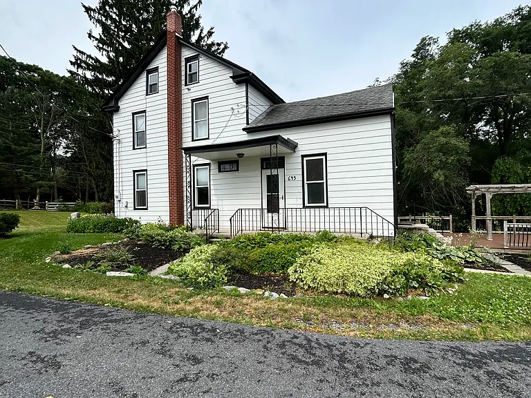 645 Mount Wilson Rd — Photo 1