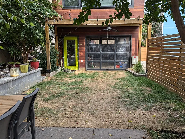 922 14th St SE — Photo 32