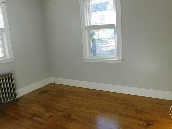 5th image of 479 Newport Ave #6