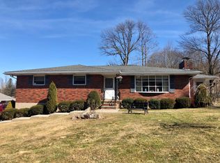 301 Beechwood Dr, Roaring Brook Twp, PA 18444