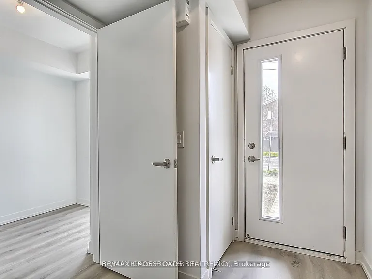 98 Bartley Dr — Photo 4
