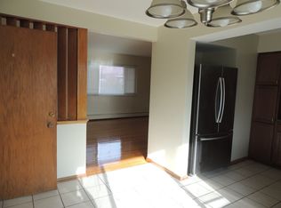 573 Pershing Ave APT E, Glen Ellyn, IL 60137