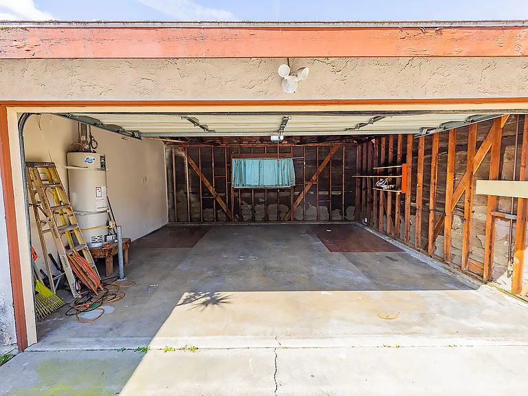 16511 Estrella Ave — Photo 18