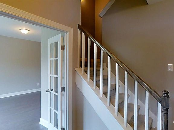 3rd image of 138 Hawkesburg Dr #49