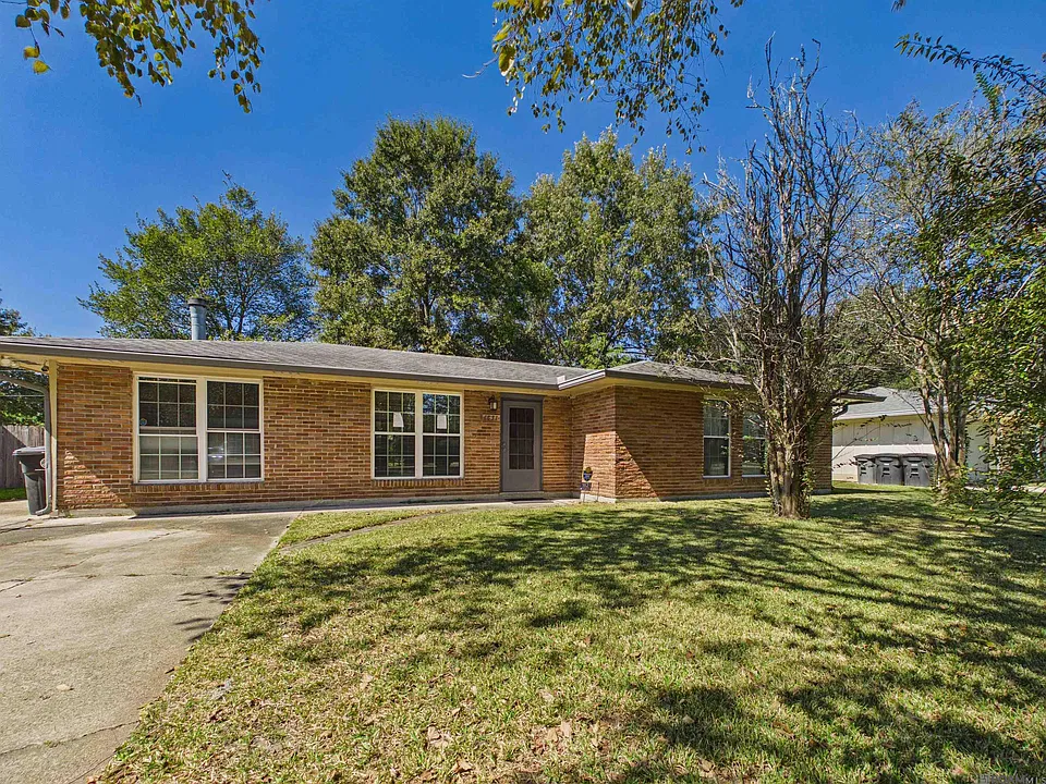 1831 Denver Dr