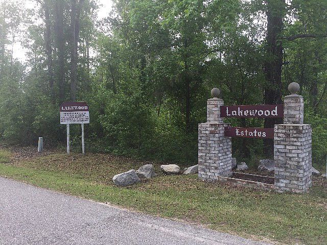 1st image of 1726 Lakewood Dr