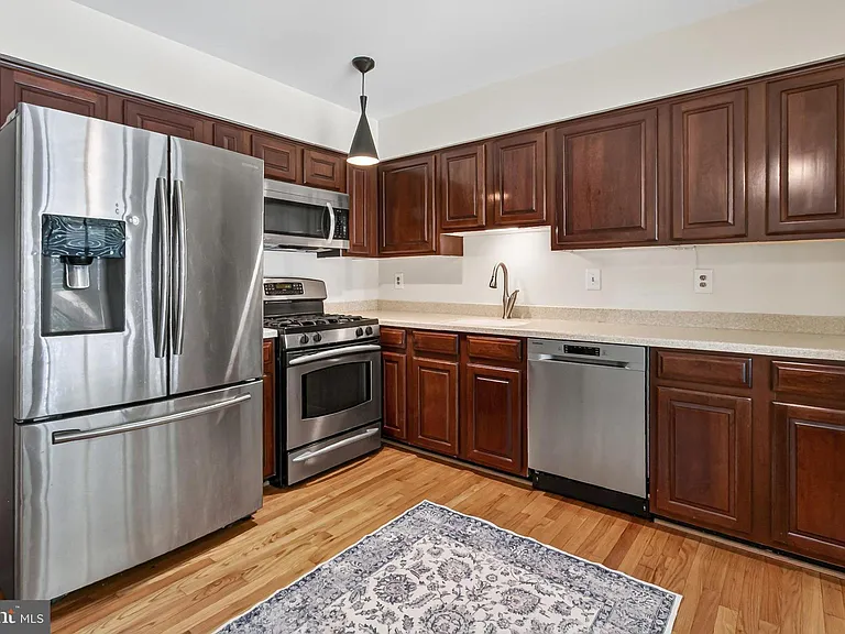 5719 Oakshore Ct — Photo 16