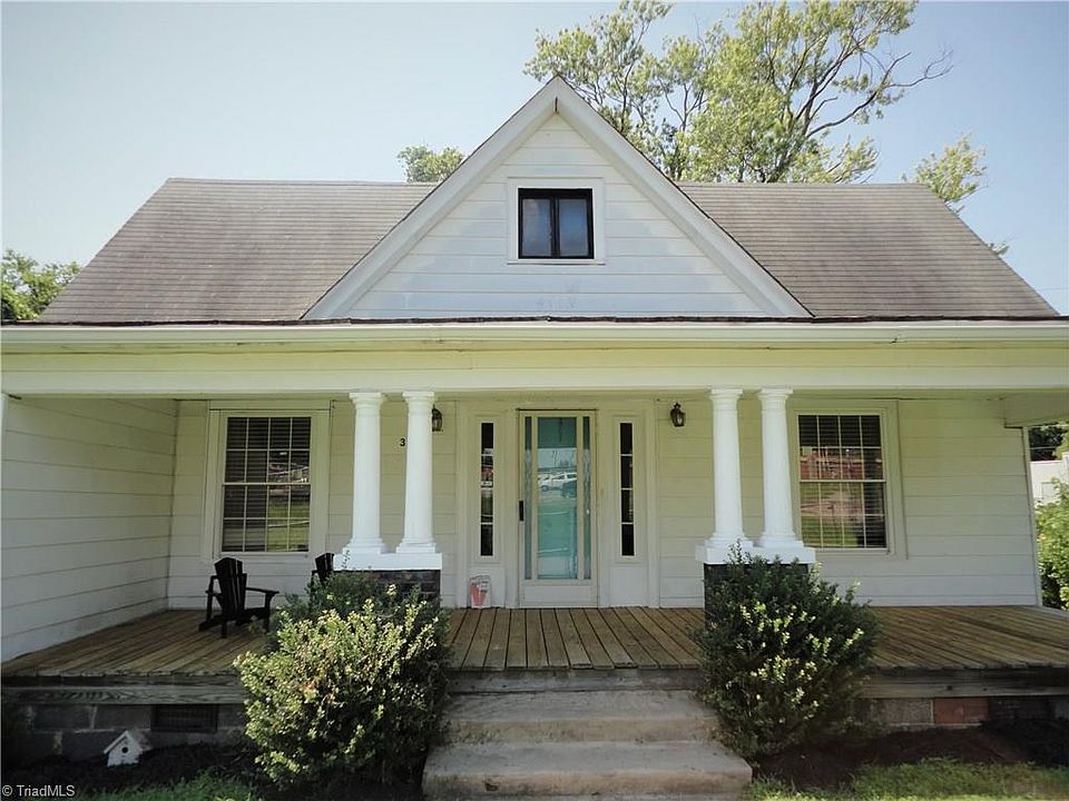 2nd image of 307 Cherry St