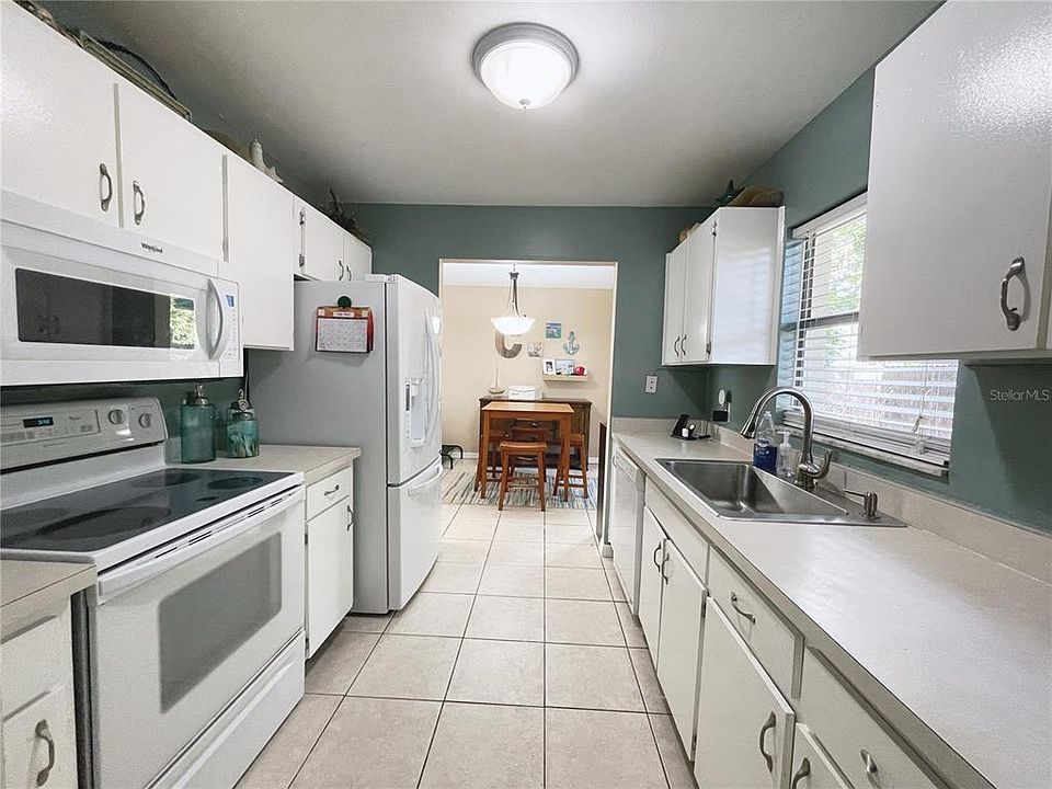 1st image of 2033 Powderhorn Dr