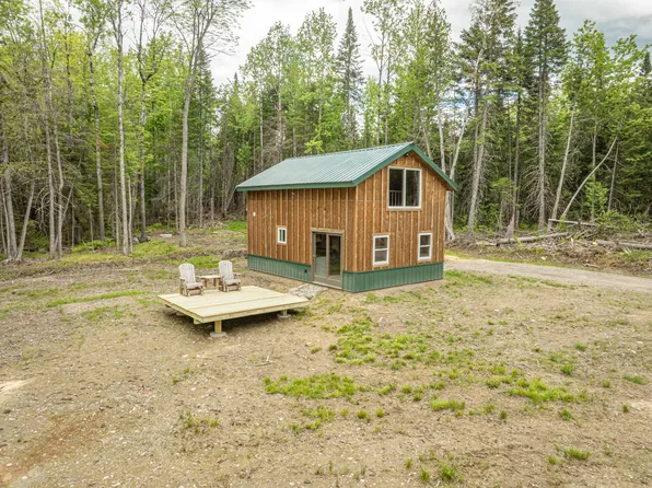 105 Gales Road, Abbot, ME 04406