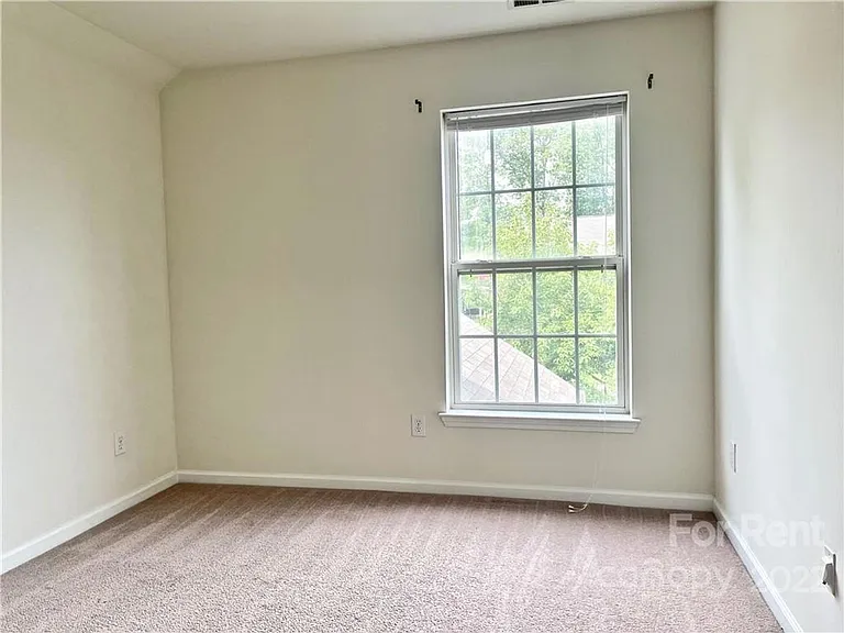 129 Winding Canyon Dr — Photo 10