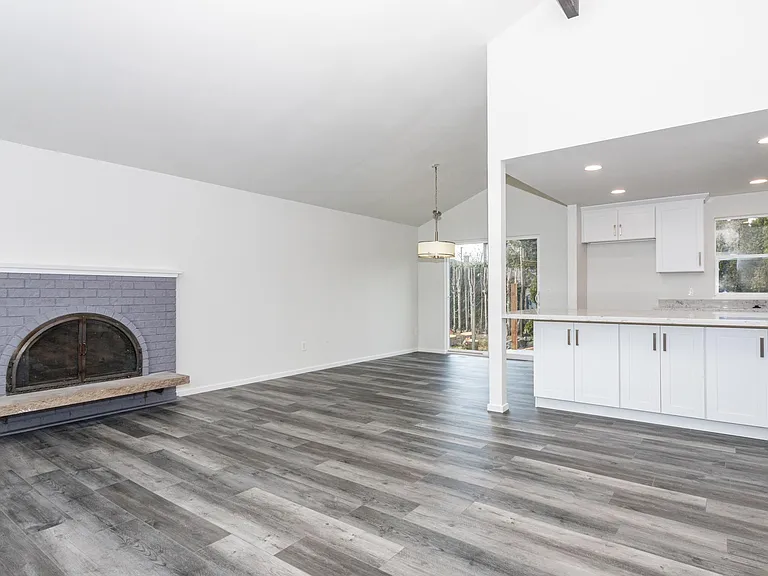 2213 Aberdeen Ct SE — Photo 3