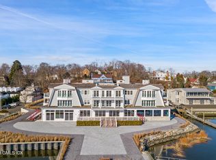 89 River Rd #203, Cos Cob, CT 06807